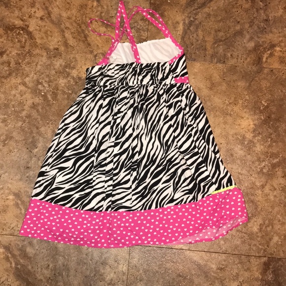 Girls dress with design - Picture 4 of 4